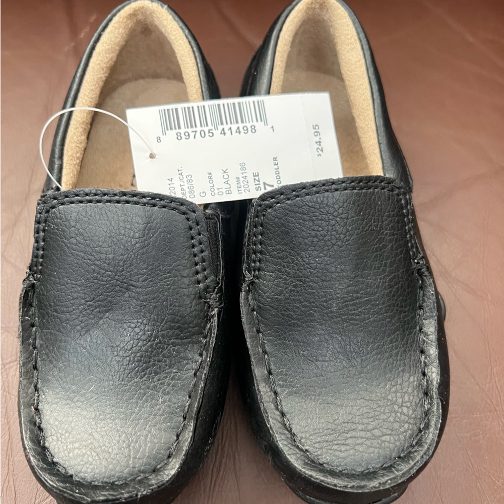 NWT- boys children’s place slip in black leather dress shoes size 7